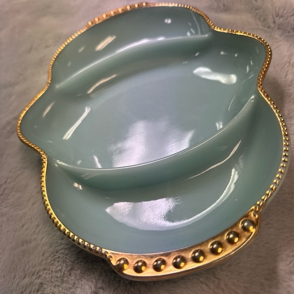 Elegant Gold-Trimmed Blue Decorative Dish